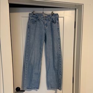 Levi’s low loose size 28 jeans